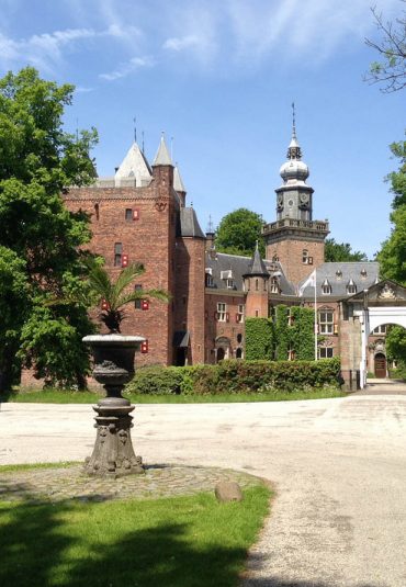 Projecta projectieschermen voor Nyenrode Business Universiteit