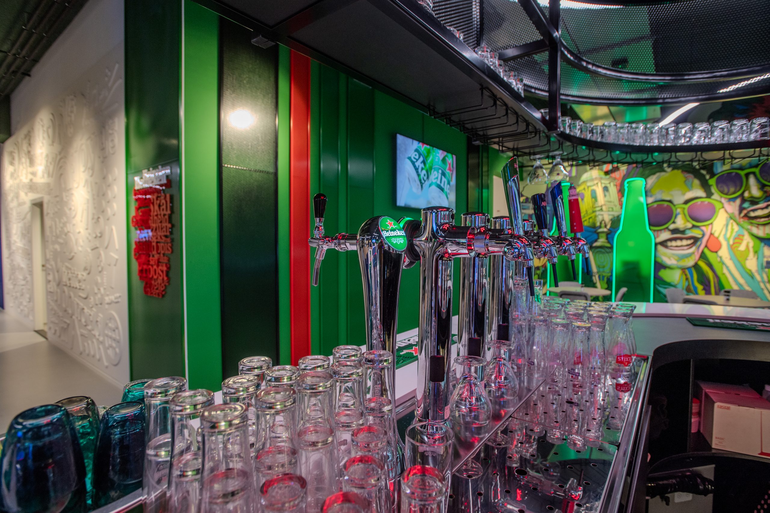 Heineken digital signage
