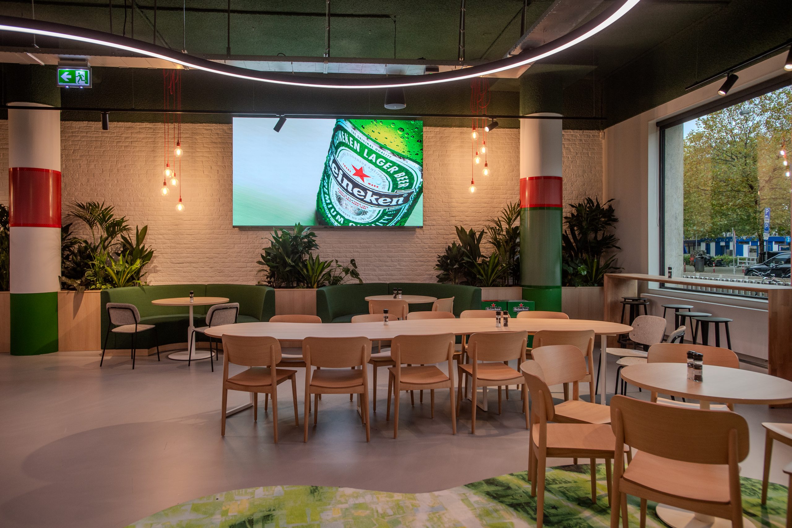 Heineken digital signage