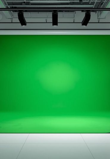 Green screen or LED Wall? How to choose the right background for your video studio