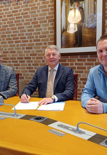 Gemeente Ommen kiest AVEX als audiovisuele partner voor vernieuwing raadzaal