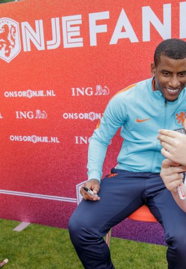 De KNVB Campus kleurt Oranje tijdens de Fandag