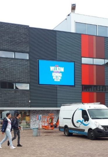 Doelgerichte communicatie via LED wall door Koning Willem I College