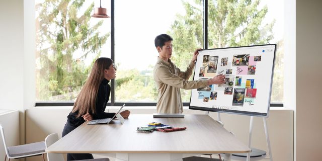 Microsoft Surface Hub 2 V2 Microsoft Surface Hub 2 V2
