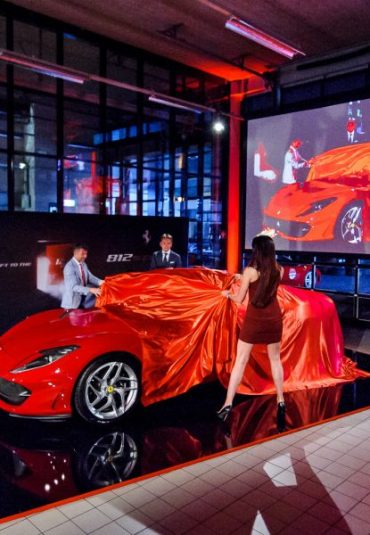 Défilé d’anniversaire pour les 70 ans de Ferrari organisée par Kroymans