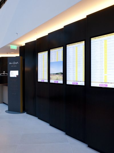 Hilton Airport Schiphol Lobby Narrowcasting