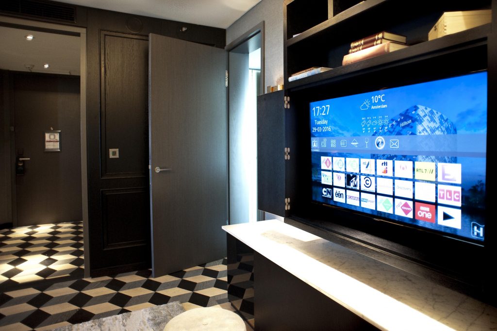 Hotel TV, Professional Displays for Endless Digital Posibilities